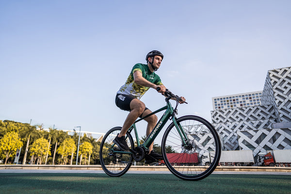 What is a Mid-Drive ebike and What are its Advantages over Traditional Hub-Motor Ebikes?